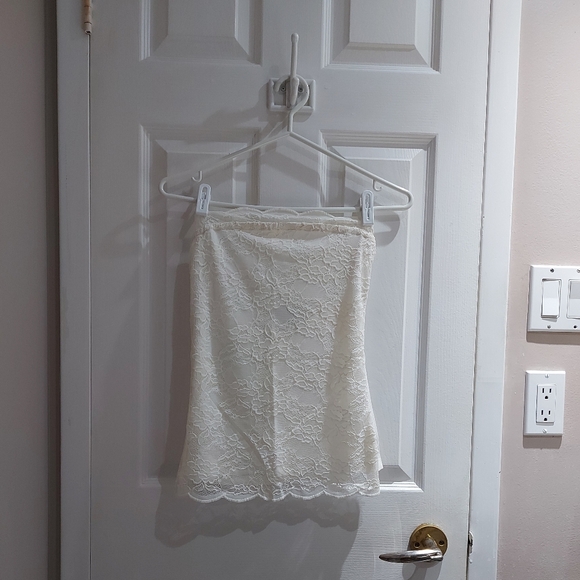 H&M | Strapless Lace Tube Top - Picture 1 of 13